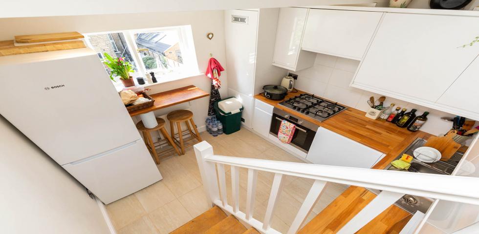 Modern Apartment with Private Roof Terrace Kingsgate, West Hampstead